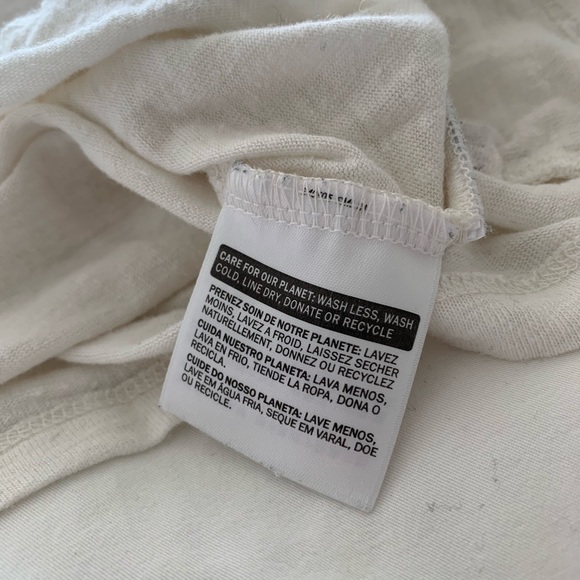 Levi’s White T-Shirt - Picture 8 of 9